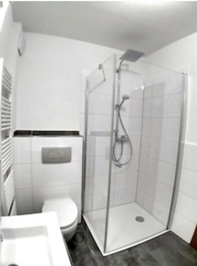 Exklusive Ferienwohnung Mit Terasse Und Garten In Einbeck, Zentrum! Neu!! Exterior foto